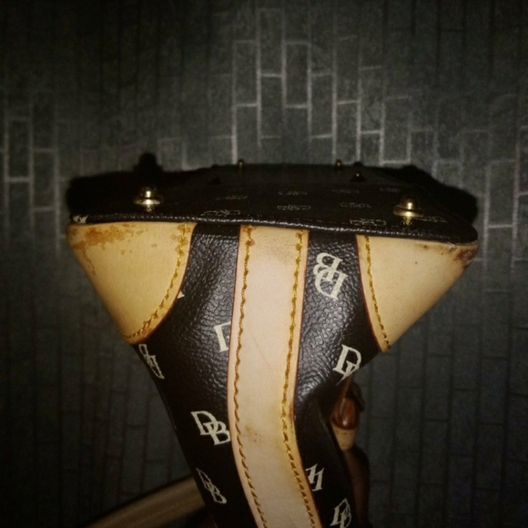 Dooney and Bourke Black & Tan Domed Leather Satchel Logo - Picture 13 of 16